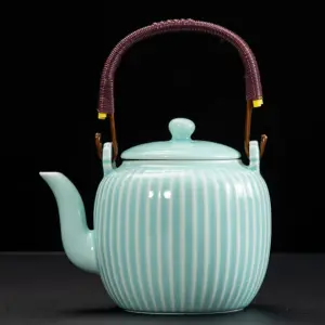 Ribbed Ceramic Teapot With Ring Handle 760 Ml