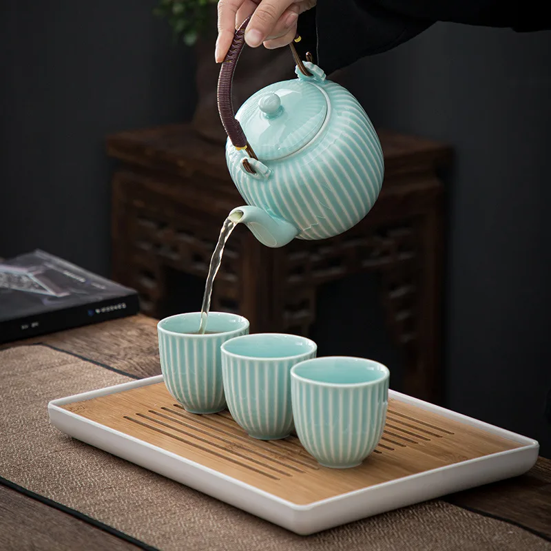 Ribbed Ceramic Teapot With Ring Handle 760 Ml