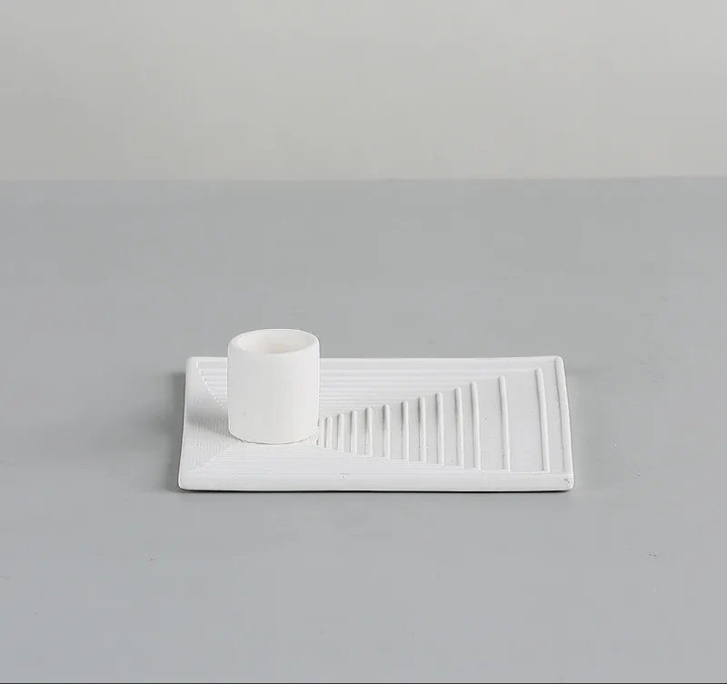 Square Porcelain Candle Plate With Line Pattern